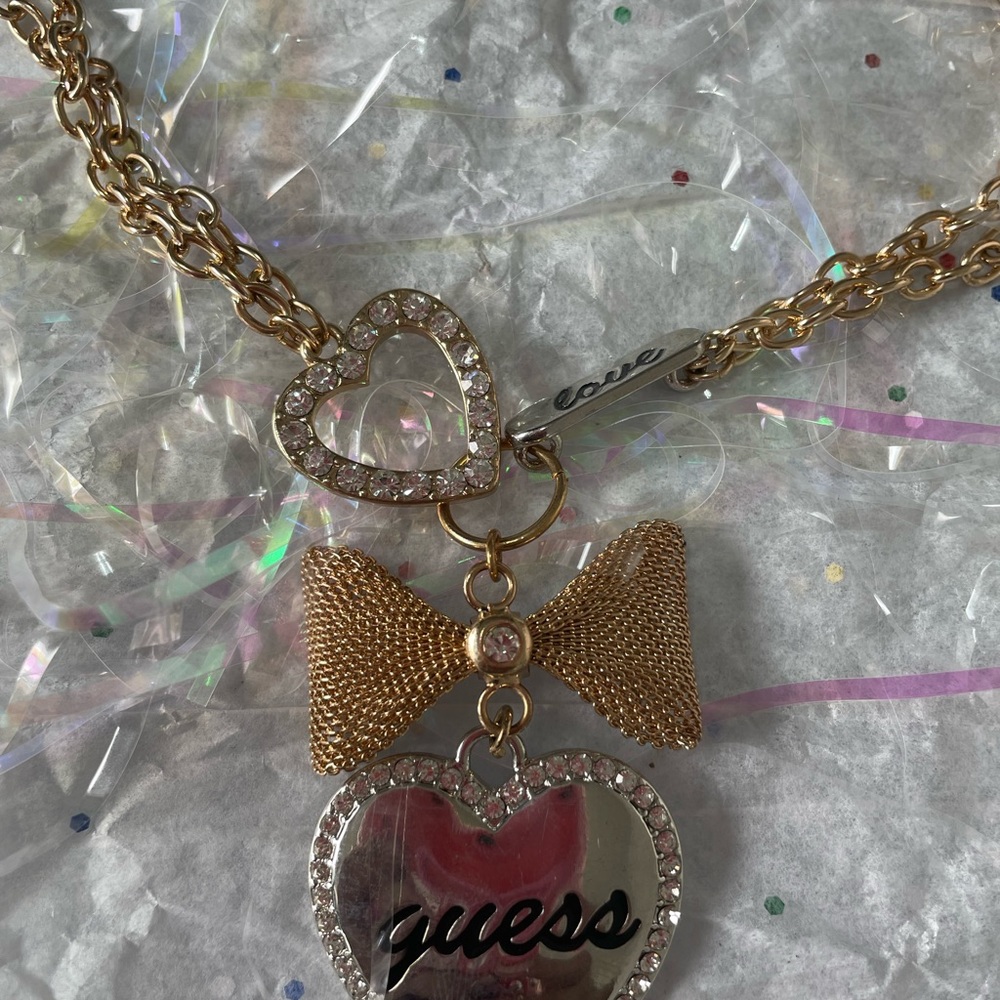 Guess heart necklace